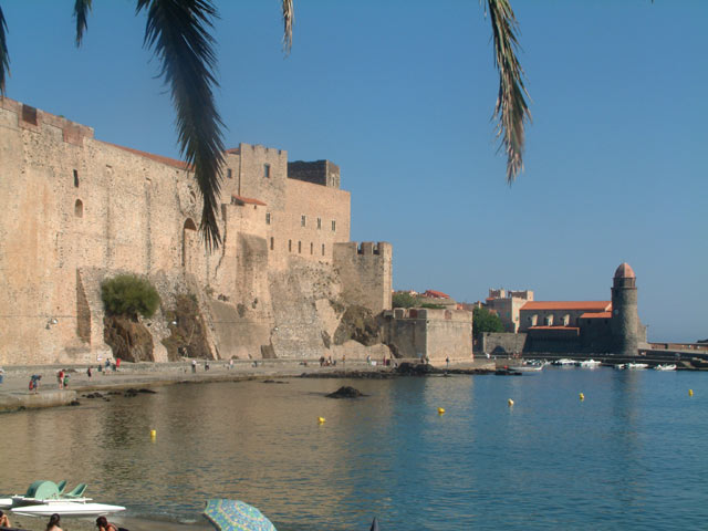 Le chteau royal vue de la plage d'avall